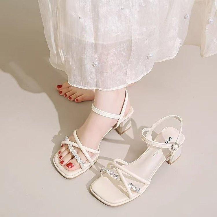 French thick-heeled sandals girl 2025 new summer fashion rhinestone fairy with skirt temperament with cool slippers