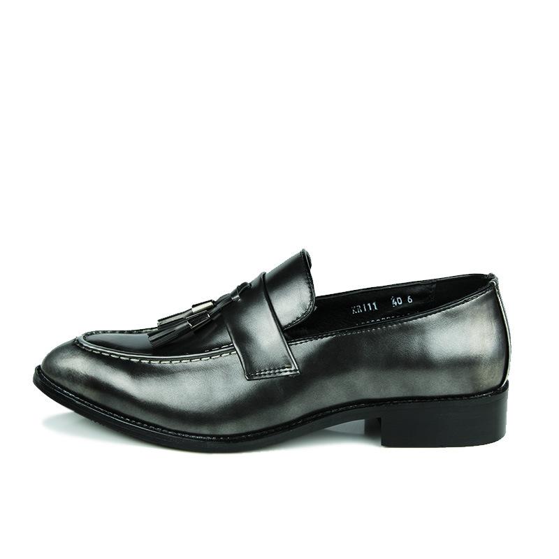 

2025 новая весенне-осенняя британская мужская обувь ретро кисточки лакированная кожа туфли Доуду модный тренд корейская версия закрывающая ногу 43 серебряный