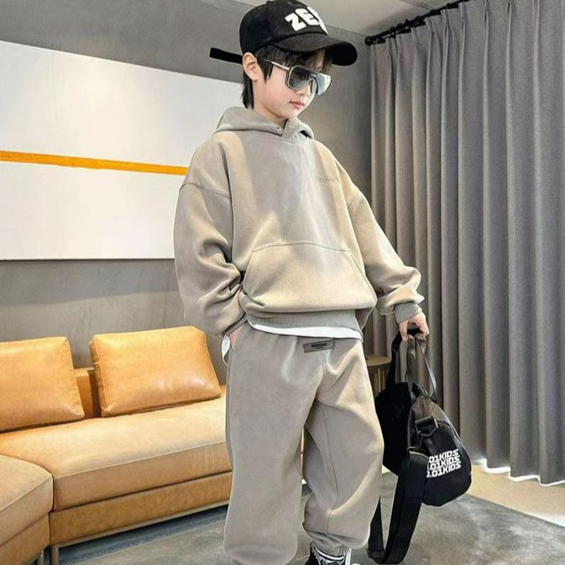 Set di abbigliamento primaverile per ragazzi, set sportivo alla moda con felpa e pantaloni della tuta, due pezzi, trendy