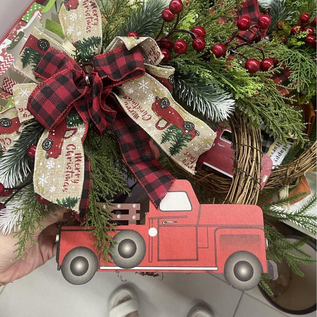 One-to-one replica of the popular Christmas wreath featuring animal farm designs, pine cones, and a horse head, handmade