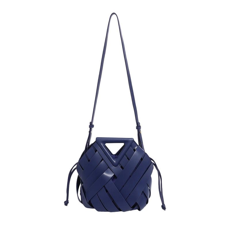 

Сумка кроссбоди осень и зима новая плетеная сумка модная ручная сумка сумка-корзина для овощей женская корейская версия нишевая женская сумка синий