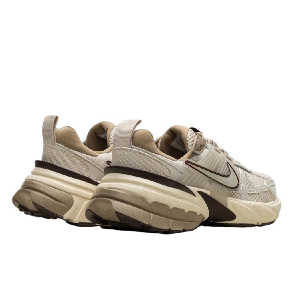 Nike V2K Run Light Orewood Brown