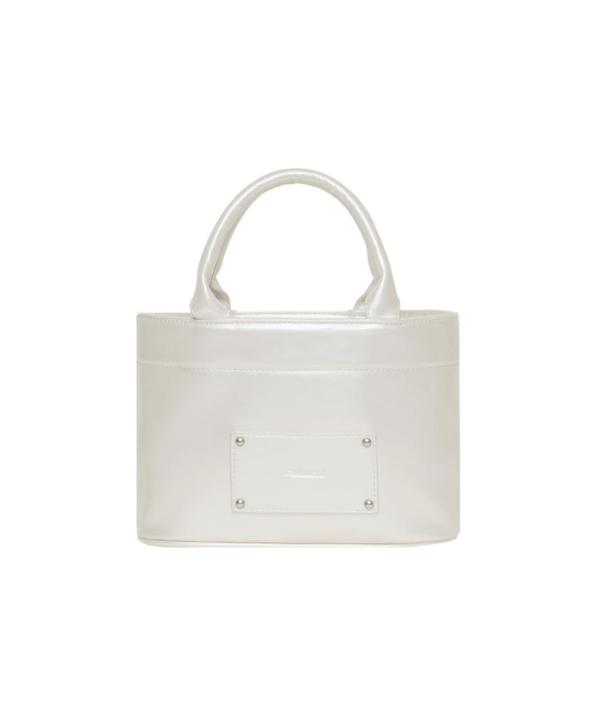 Raiment Stud Patch Macaroon Bag_Shining White