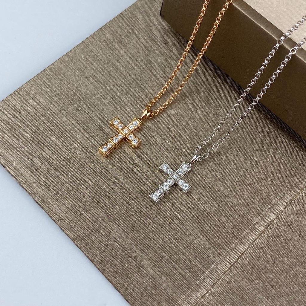 18K Gold-Plated Baojia Necklace with Diamond Inlaid Cross Pendant and Snake Bone Clavicle Chain