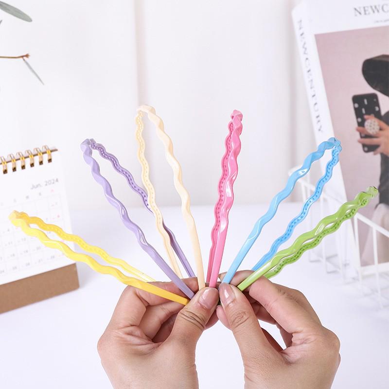 Korean Candy Color Wave Headband: Elegant, Thin Hair Accessory for Women - Perfect for Face Washing and Styling.
