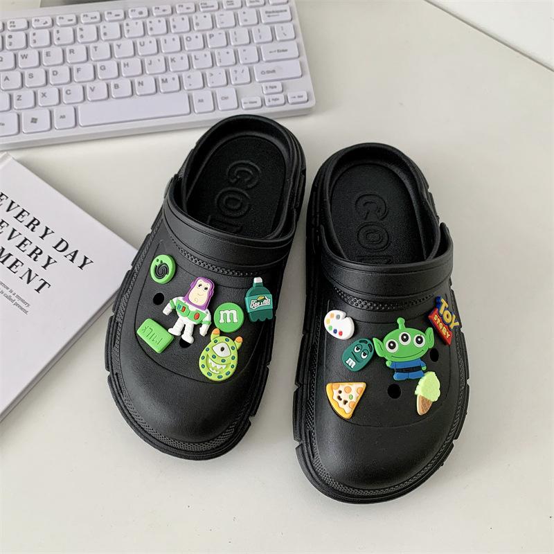 Hole shoes women's 2025 new women's muffin platform beach shoes student bag head wearing sandals