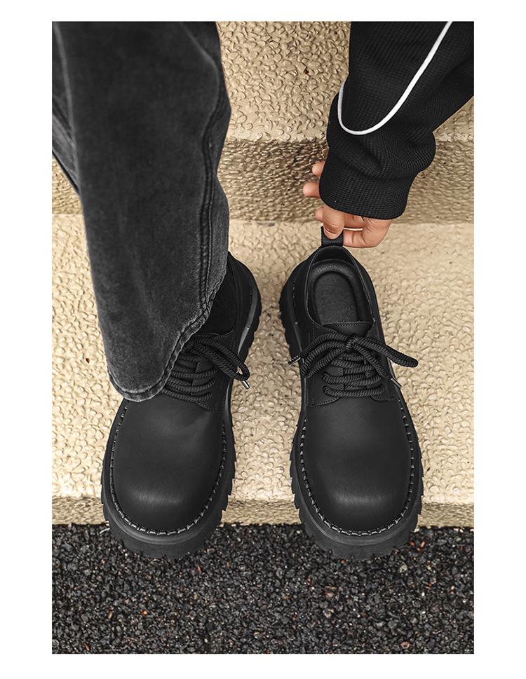 Pánské trendy boty na jaro 2024 v britském stylu, matné boty s nízkým svrškem zvyšující výšku