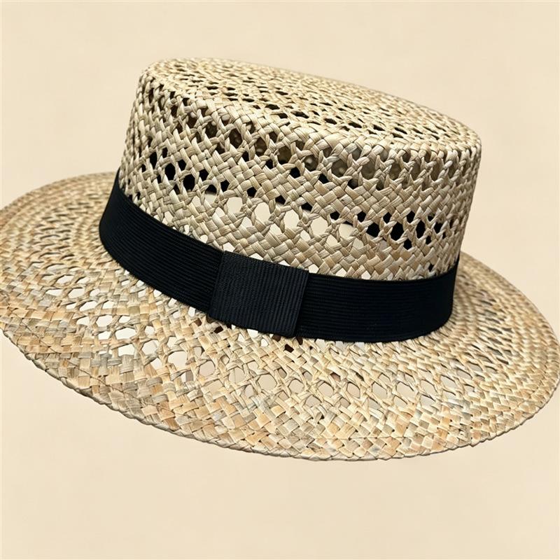 French Retro Salty Grass Small Flat Top Straw Hat Women's Spring Summer Seaside Vacation Hollow Top Hat Old Money Wind Hole Hat