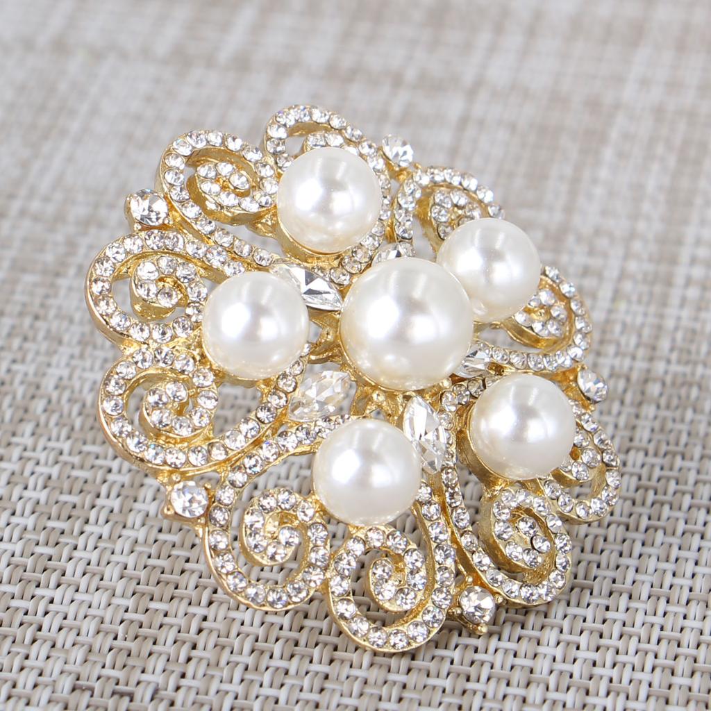 DIEZI Luxury Elegant Pearl Crystal Brooches For Women Wedding Bridal Sweet Cute Flower Rhinestone Brooch Bouquet Accessories