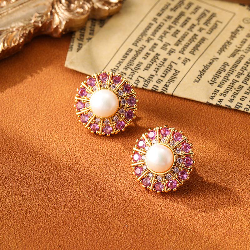 

Korean Style Micro-Paved Zircon Freshwater Pearl Stud Earrings - Elegant Silver Needle Design for Women, Perfect for Autumn/Winter.