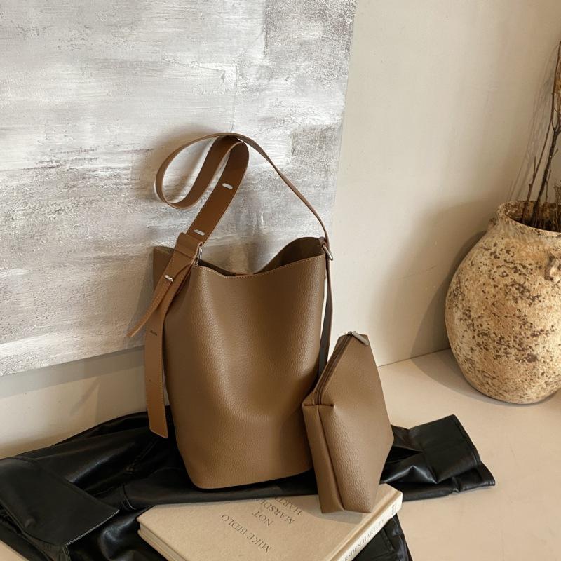 Tooxika French Retro Large Capacity Bucket Bag New Versatile Handbag Messenger Bag