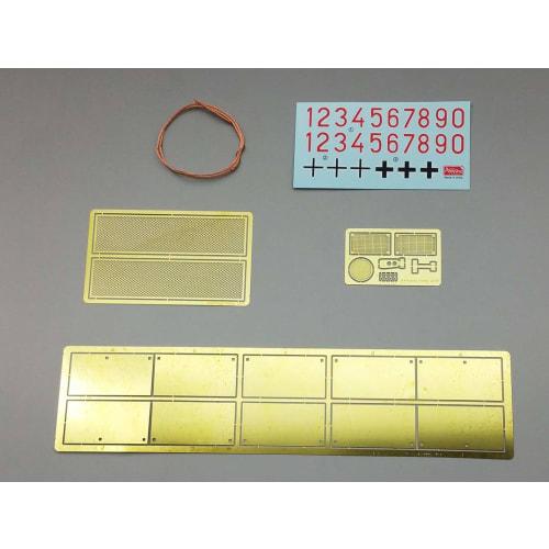 Amusing Hobby 1/35 Scale German Jagdpanther II Tank Destroyer Plastic Model Kit AMH35A011