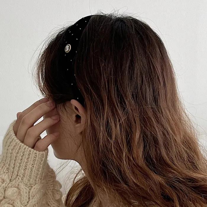 Gold Dot Velvet Cameo Volume HairBand [Black]