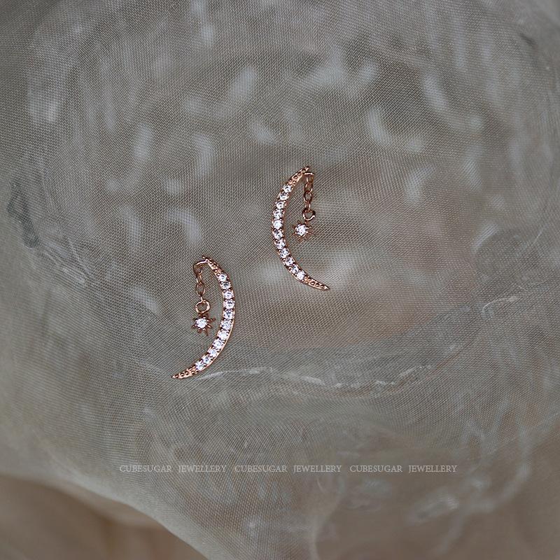 Half Moon 925 Sterling Silver Crescent Earrings, Rose Gold Star, Simple and Versatile. Silver Pair (with Silver Earplugs)