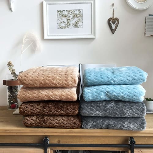 Sledar Single Blanket, Warm, Fluffy, Soft, Microfiber, Machine Washable, Antibacterial, Odor Resistant, Anti-mite, Anti-static, Perfect for Fall/Winte