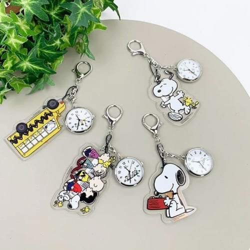 Fieldwork Women's Snoopy Analog Keychain Watch, Silver, PNT035-1