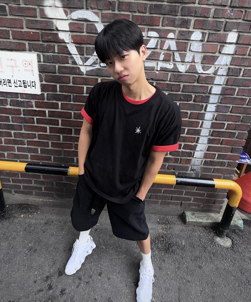 Eontaiteulseoul Untitle Layered Crop Short Sleeve Black