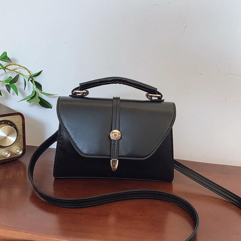 Retro fashion simple temperament small bag women's 2025 early spring new versatile ins messenger bag small square bag women's bag