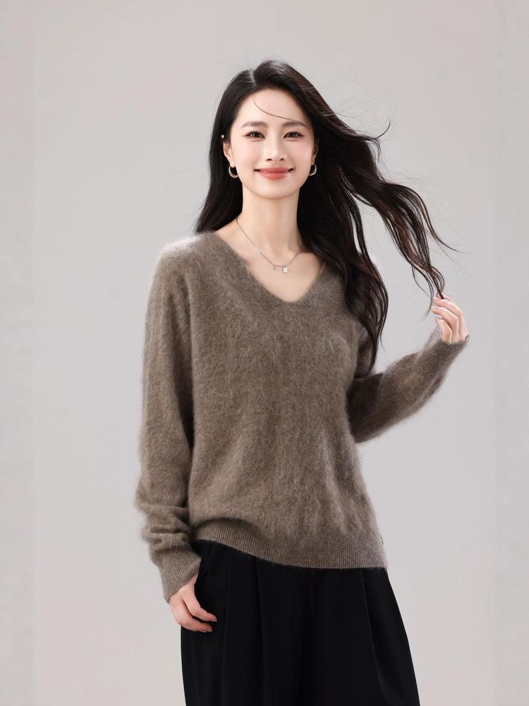 Women's 26-Year Brush V-Neck Sweater: 5% Cashmere, 5% Silk, 90% Australian Wool - Seamless and Versatile