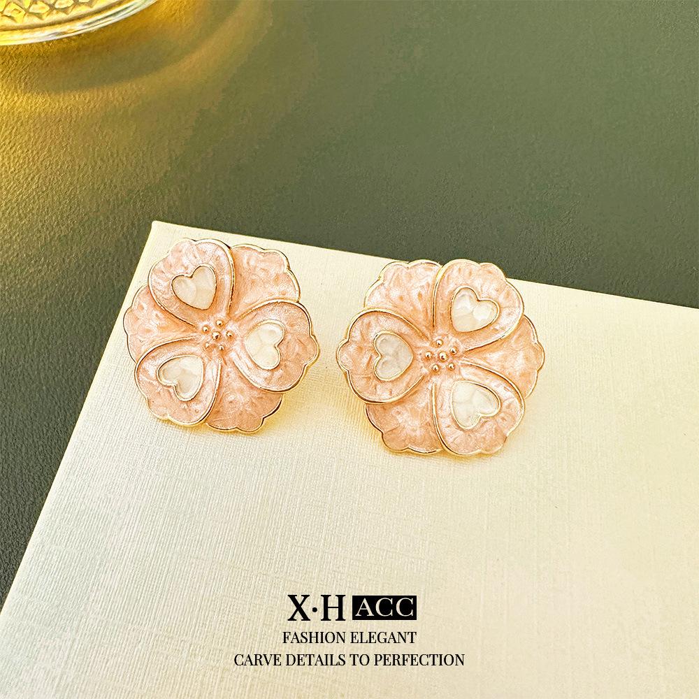 Vintage Bow Earrings: Timeless, High-End Retro Fashion Accessory