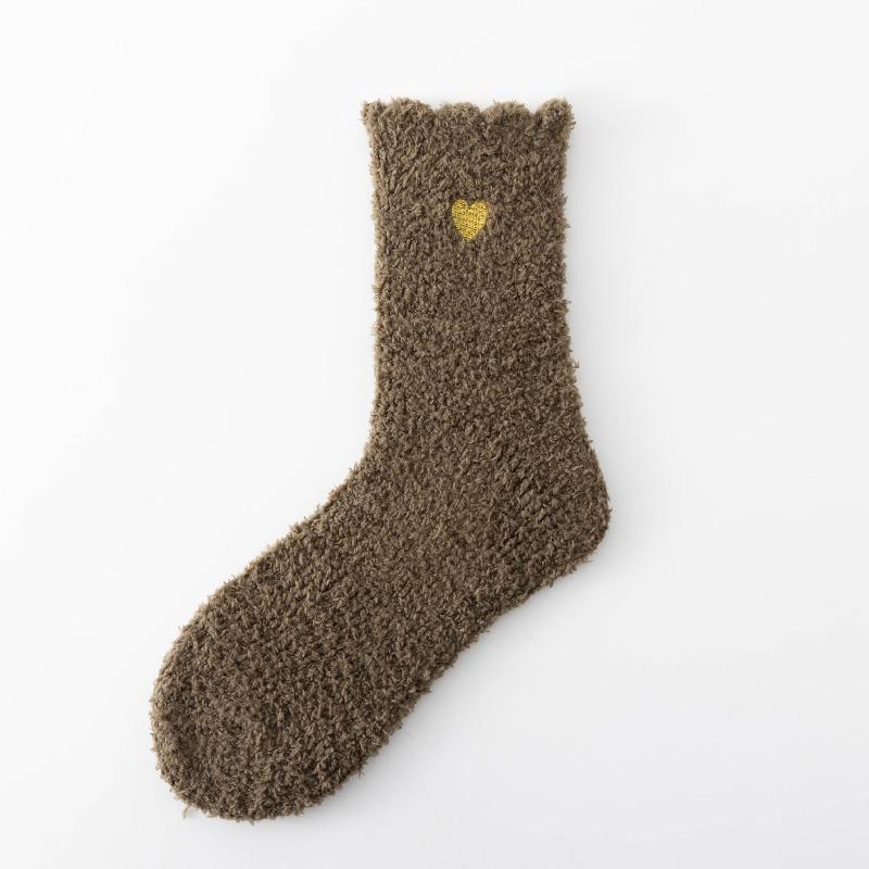 Autumn and Winter Coral Fleece Socks, Thickened Floor Socks, Embroidered Heart-shaped Home Socks, Warm and Soft Sleeping Socks