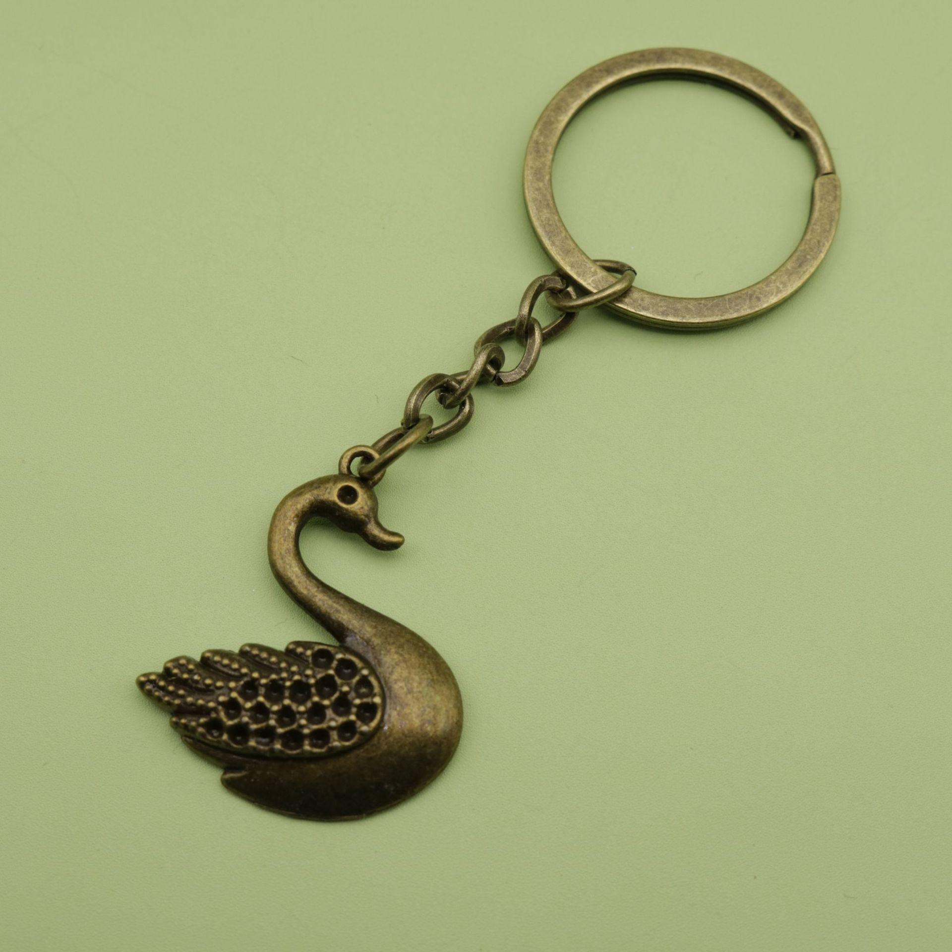 Elegant Swan Jewelry Keychain Pendant бронзовый