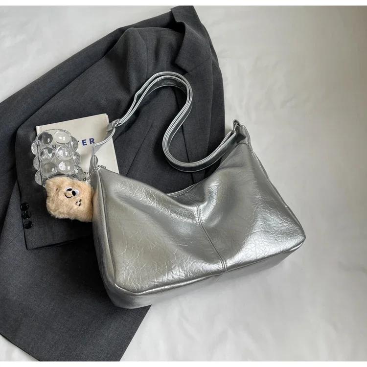 Casual soft material  retro large capacity bag autumn new classic atmospheric exquisite all-match women's bag