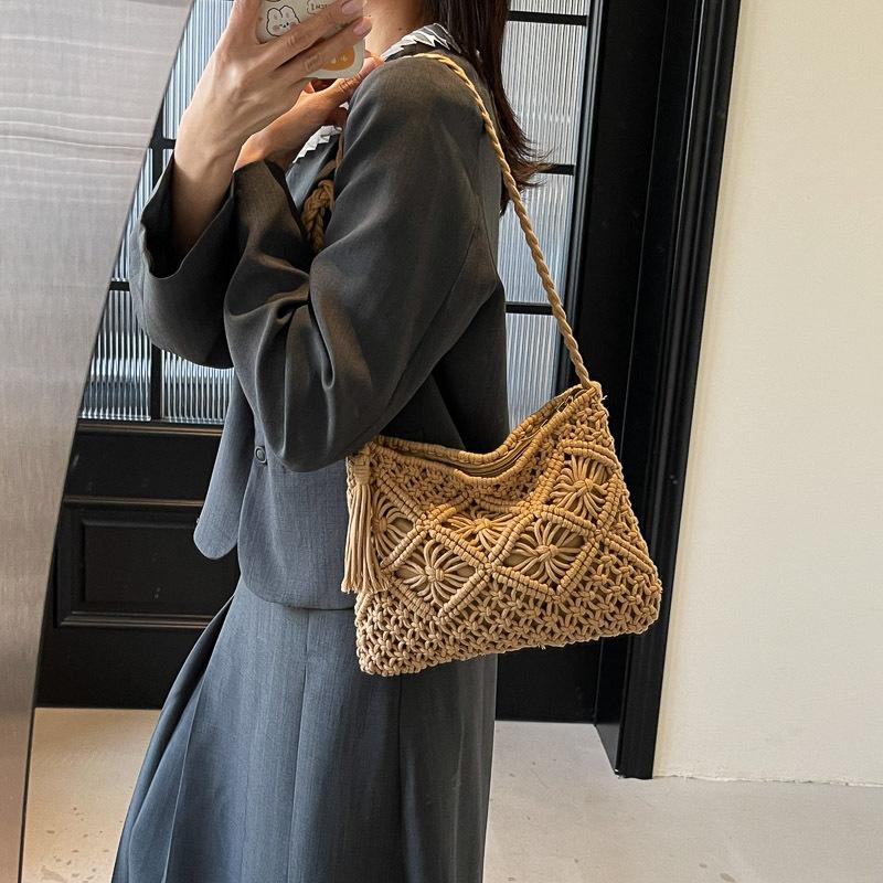 Knitted Bag Women's Spring and Summer New Fashion Versatile Shoulder Messenger Bag Casual High-end Woven Straw Bag