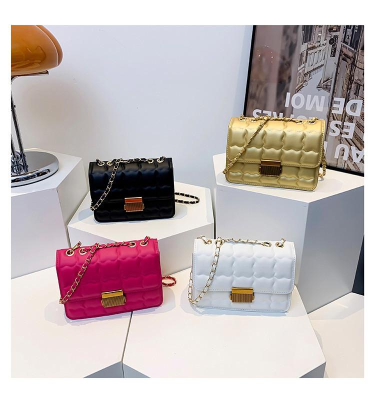 Chic Street Style Vintage Shoulder Bag 2024 Spring Trendy Women's Minimalist Chain Commuter Messenger Bag