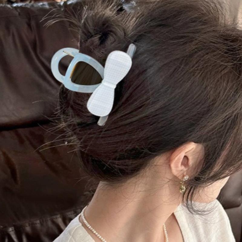 Stylish and Casual Women's Hair Clips with Fresh Plaid Bows, Claw Clips, Sweet Heart-shaped Hair Clips, and Simple Hair Accessories.