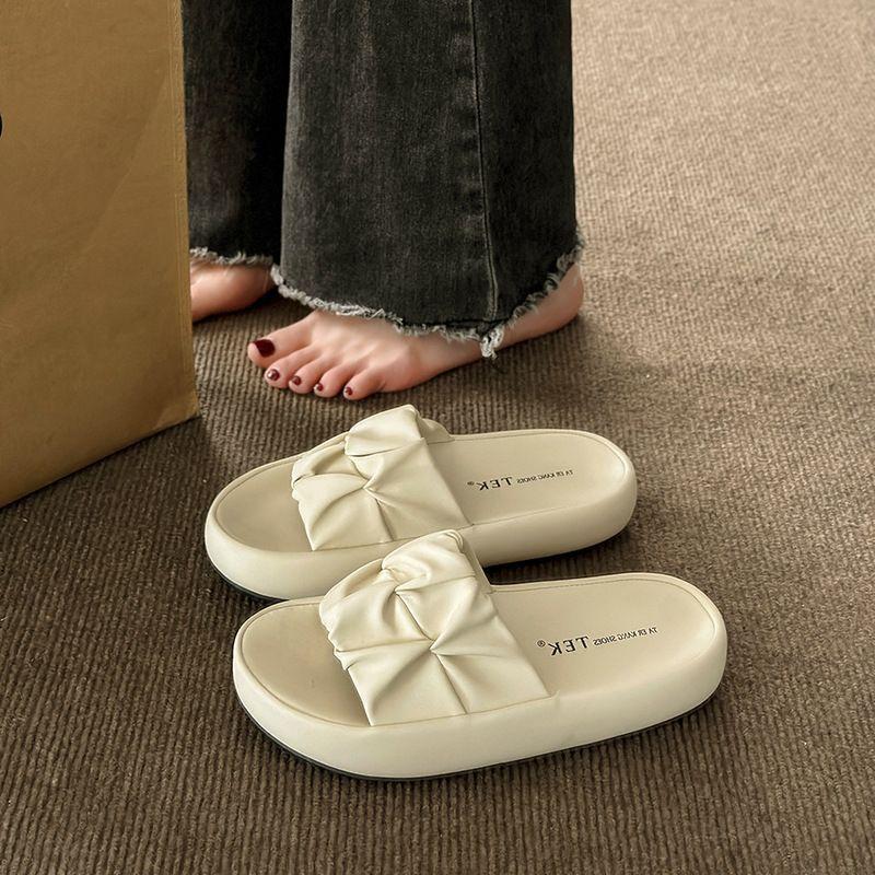 Cool Slippers Women's Summer Wear New Thick-soled Casual Beach Sandals Fashionable Women's Maternity Bread Flip