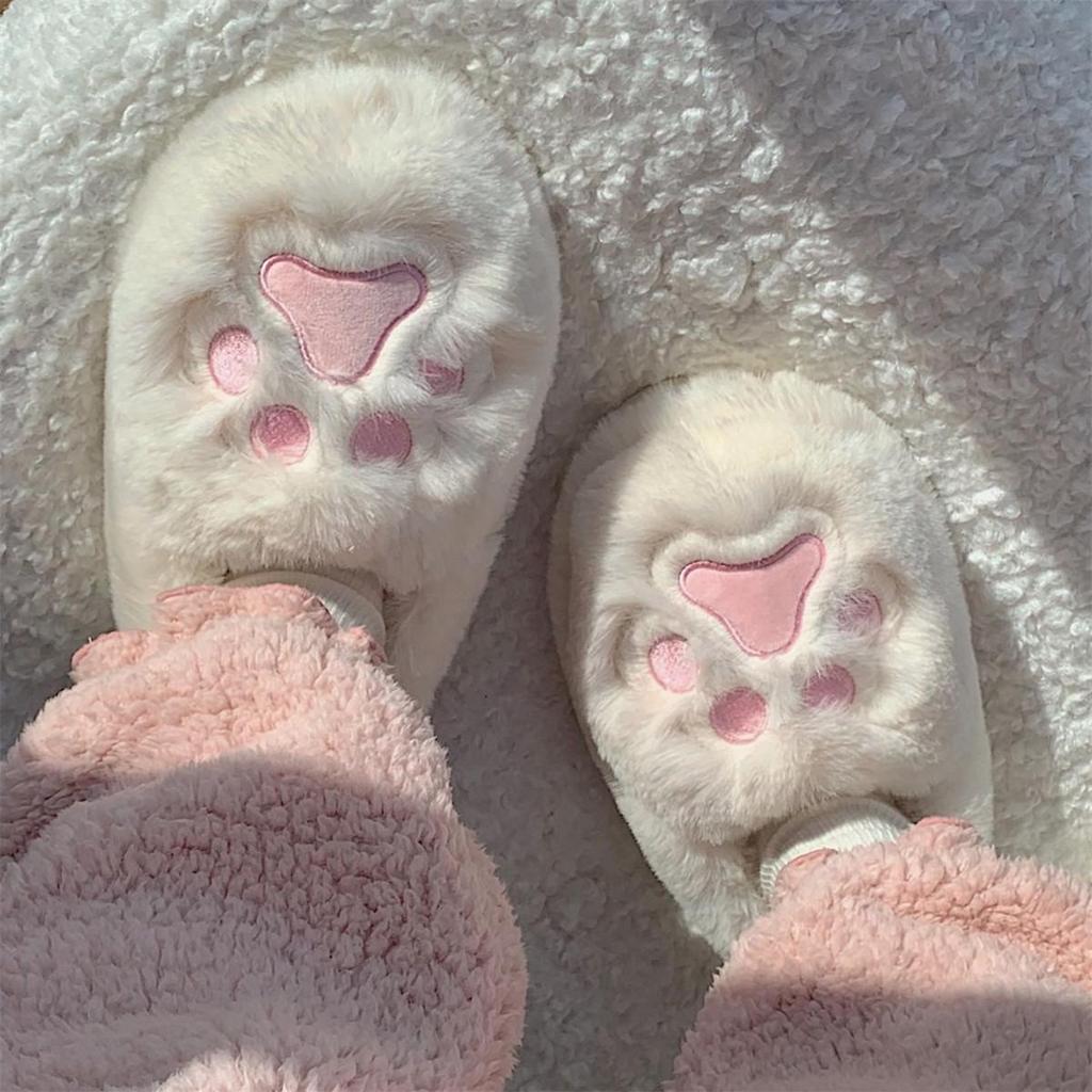 Women's Cute Korean Style Heart Plush Winter Slippers with Cat Paw Design and Soft Full Heel