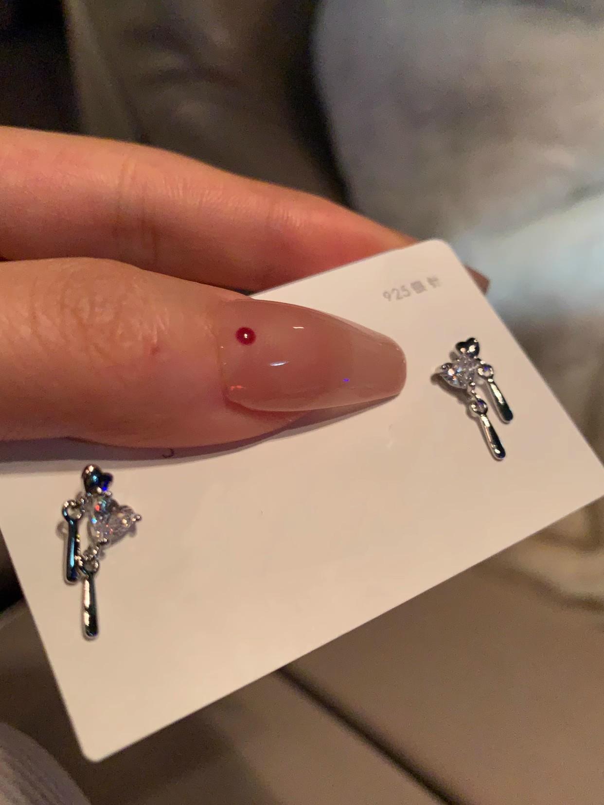 

Набор серег-пусет «Жидкая бабочка», 6 шт.: Трендовые украшения для ушей высокого класса для женщин 2024