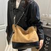 Modna Zamszowa Torba Crossbody Damska 2025 Nowa Jesień Zima Retro Haftowana Duża Pojemność Diamentowy Id Łańcuch Wzór Torba Tote