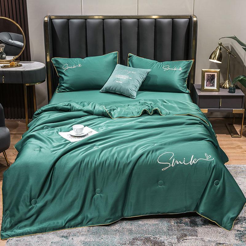 Luxuriöses Sommer-Steppdecken-Set aus Eisseide im europäischen Stil, hochwertige bestickte kühlende Decke, 3/1-teilige Sets, Klimaanlagen-Bettdecke