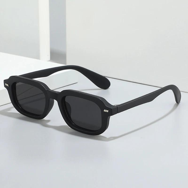  Fashion Small Square Women Sunglasses Retro Rivets Men Black Tea Shades UV400 Sun Glasses