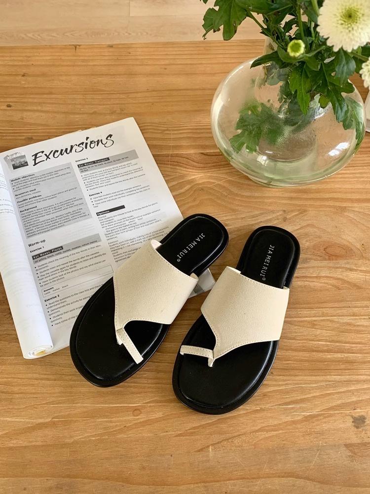 

Women s shoes cool slippers beach a flat bottom toe wear 2025 summer slippers design sense niche pedal slippers 40