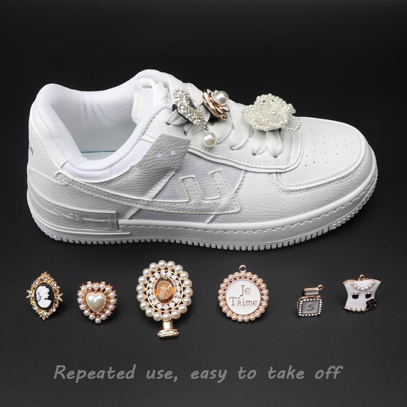 1 Pcs Luxury Casual Shoes Charms Laces Buckle Sneakers Shoelaces Clips Decoration Rhinestones Pearl Gem Flower Shoes Accessories