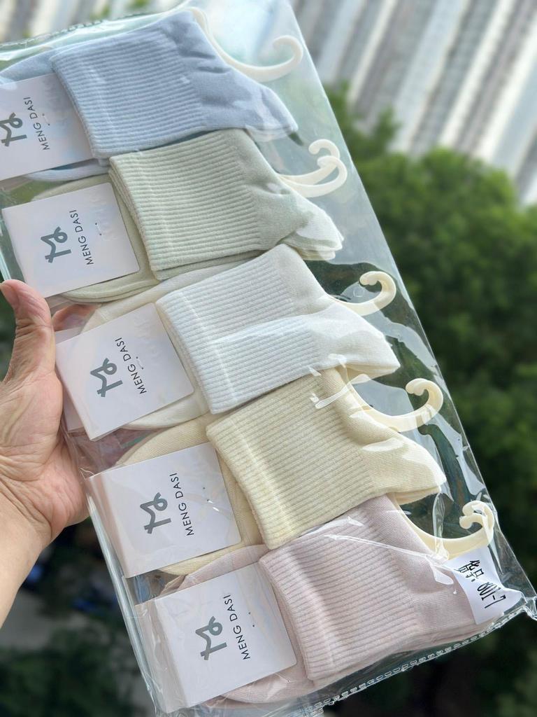 Autumn/Winter 10-Pack Women's Mid-Calf Cartoon Socks - Cute, Comfortable, Fashionable, College Style Cotton Sports Socks