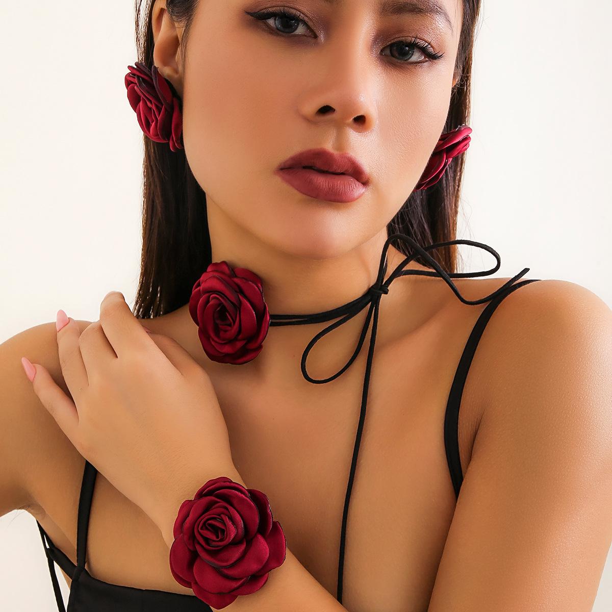 

Чокер-воротник с цветком розы, женские аксессуары для волос, фланель, атлас, цветок, винтажный набор воротников Korean velvet + satin burnt edge