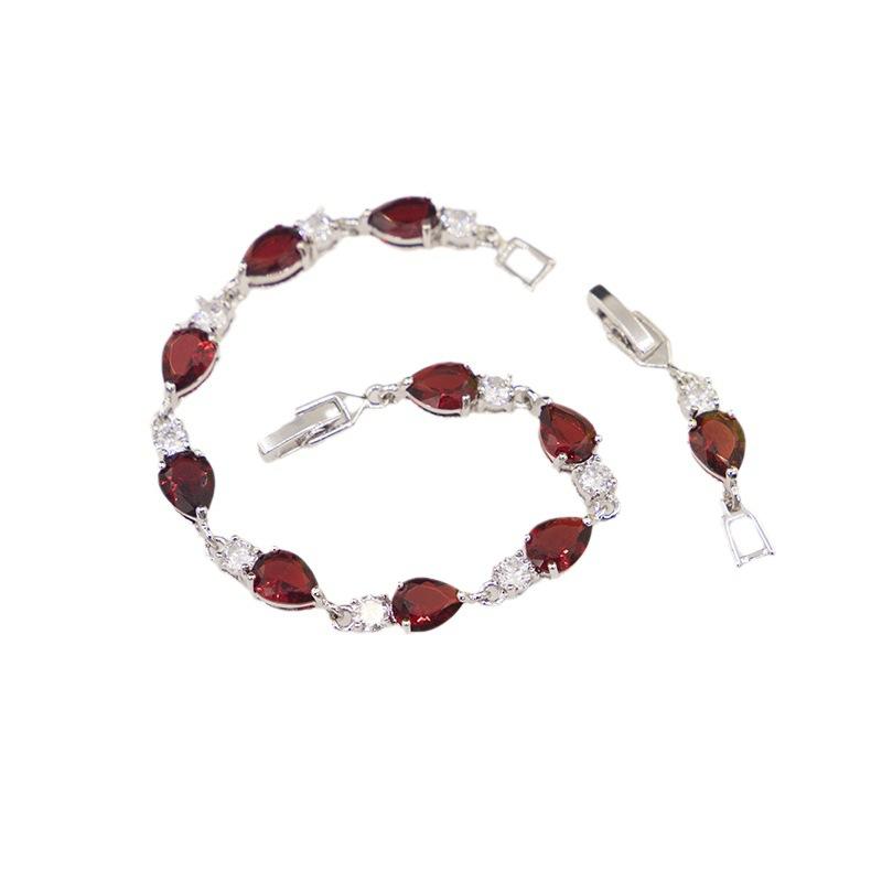Dámský přívěsek náhrdelník náušnice sada šperky Ruby Dámské vintage šperky s kapkou vody, sada šperků