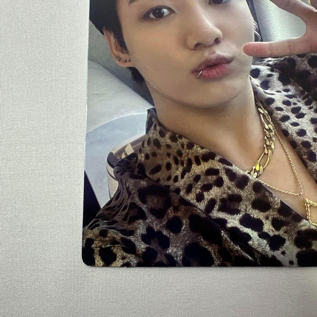 [USED] FC Exclusive BTS Jungkook Merch Box Trading Cards