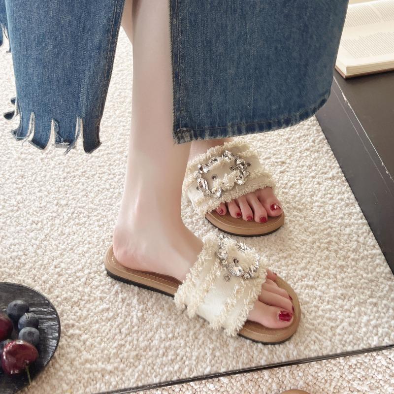 Fashion Flat Fashion One-word Rhinestone Slippers Women's Summer New Outside Wear Round Toe Open Toe Belt Buckle Slippers