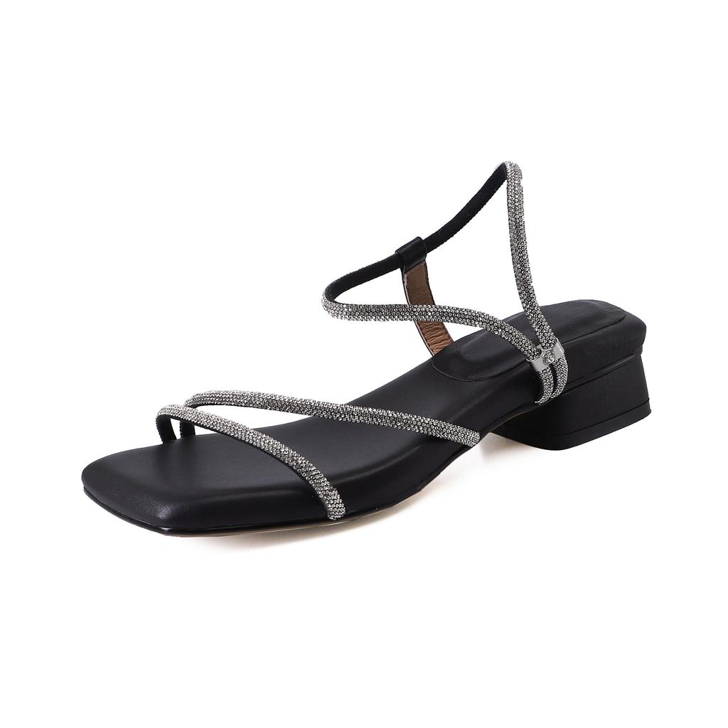 Flat bottom model~ giant soft stepping on shit feeling Korean version of rhinestone word with sandals Internet celebrity low heel square head women's