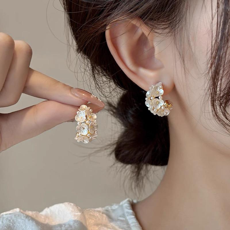 Elegant Temperament Shell Flower Earrings Korean Imitation Pearl Flower Circle Earrings For Women Sweet Unique Jewelry Gifts