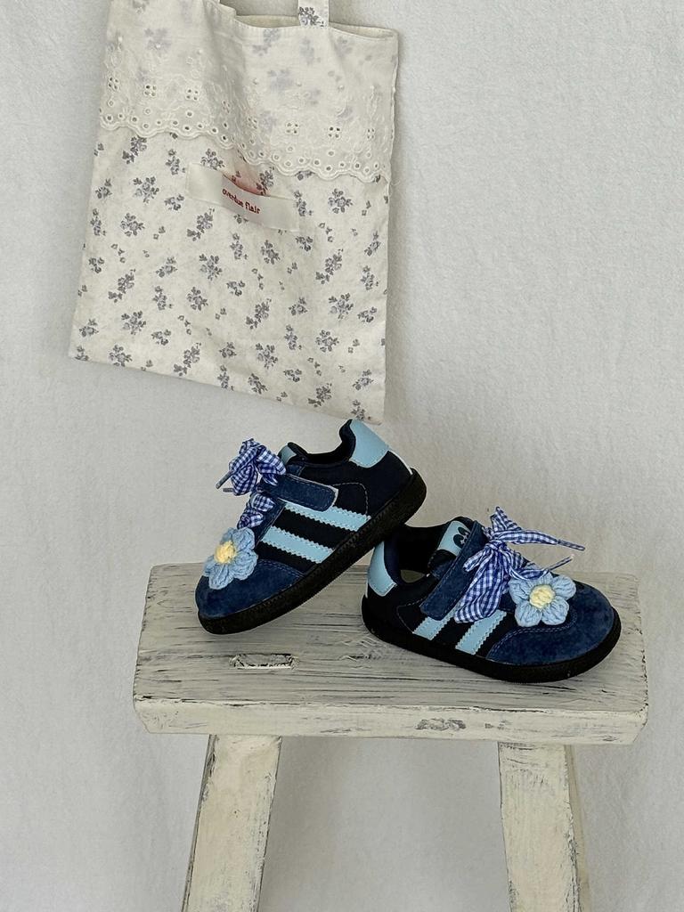 XSHX girls retro sweet and cool German training shoes functional board shoes Wenzhou classmates autumn new Velcro wide head steady heel