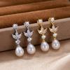 1 Paar Hängeohrringe Imitation Perle Zirkonia Kamelien-Design Anhängerohrringe Braut Hochzeitsohrringe Schmuck Geschenk
