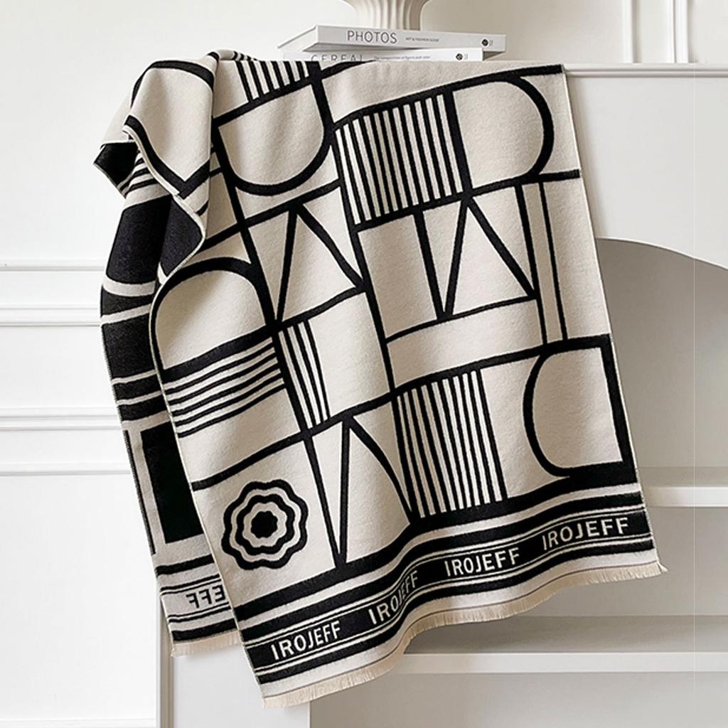 Autumn And Winter Trend Black And White Imitation Cashmere Scarf Printed Outer Shawl Women'S Personality Niche Big-Name Scarf Women