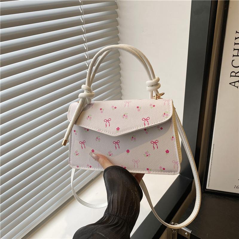

Fashion handbag bag women s personality new trendy and beautiful casual messenger bag niche design small square bag белый
