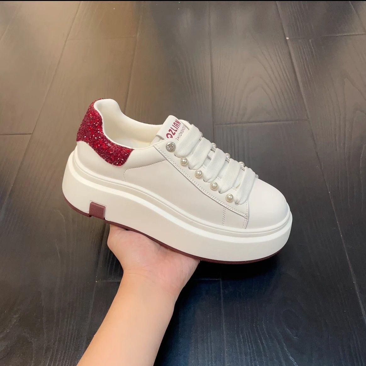 

2025 осень новые маленькие белые туфли женские на платформе увеличивающие рост универсальные повседневные спортивные кеды ins тренд одинарная обувь 38 красный